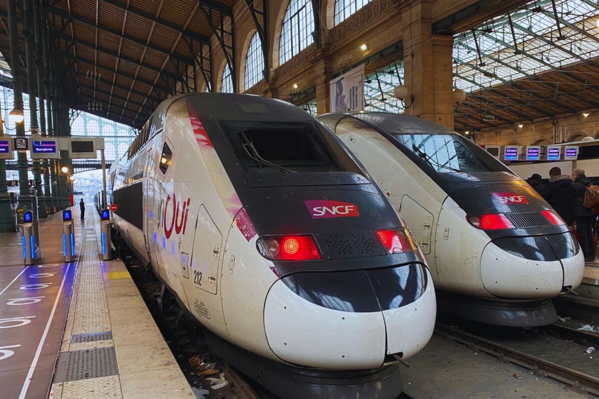 On time in real time – passenger rail operators choose Zelra’s DAS